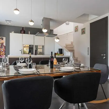 Casa Maestral Apartment *