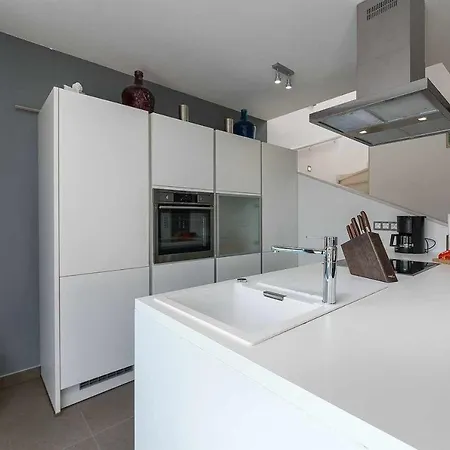 Casa Maestral Apartment Funtana
