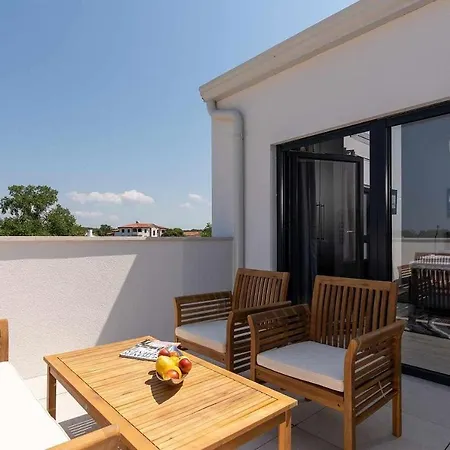 Casa Maestral Apartment *