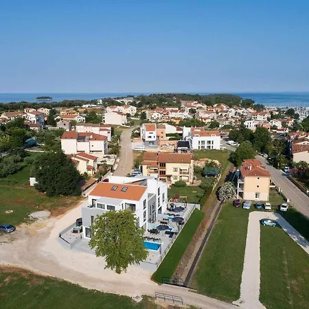 Casa Maestral Apartment *